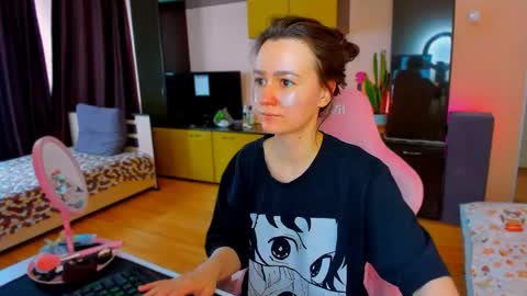 Snapshot of ameli_moon chatting on May 29, 2026, 10:13 am Eileen online show from May 29, 2026, 10:13 am
