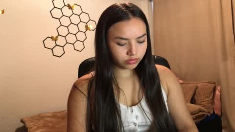 Snapshot of amelia___hall chatting on November 5, 2025, 2:39 pm Amelia online show from November 5, 2025, 2:39 pm