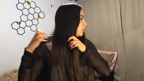 Snapshot of amelia___hall chatting on November 13, 2025, 12:15 pm Amelia online show from November 13, 2025, 12:15 pm