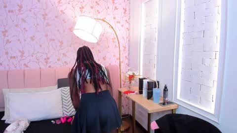 Amelia Adams online show from February 17, 2025, 7:10 pm