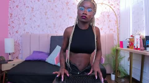 Amelia Adams online show from October 9, 2025, 7:12 pm