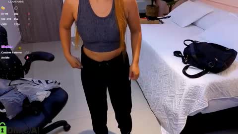 Snapshot of amelia_chillvibes chatting on November 7, 2025, 11:32 am AMELIA online show from November 7, 2025, 11:32 am