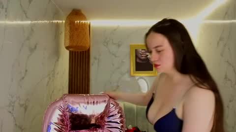 amelia_cooper_s online show from June 4, 2026, 8:04 pm