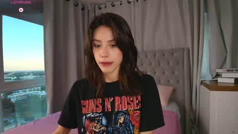 Snapshot of amelia_mee chatting on June 6, 2026, 7:51 pm amelia_mee online show from June 6, 2026, 7:51 pm