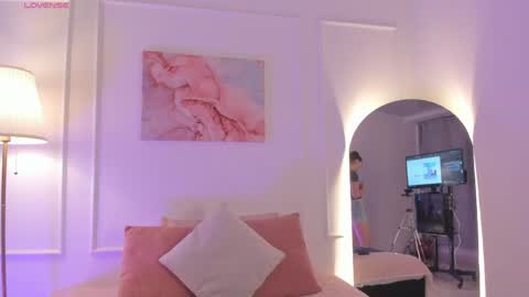 Snapshot of amelia_saenz_ chatting on May 26, 2026, 7:43 pm Amelia online show from May 26, 2026, 7:43 pm