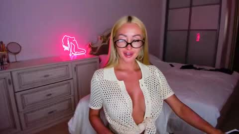 Snapshot of ameliablondd chatting on May 10, 2026, 1:49 pm Ameli online show from May 10, 2026, 1:49 pm