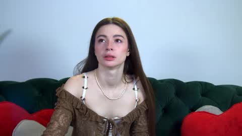 Amelia online show from May 2, 2026, 6:46 pm