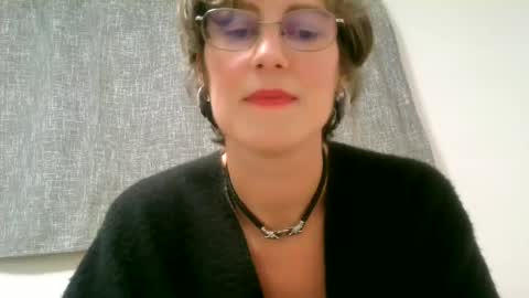 Snapshot of ameliaishka chatting on October 6, 2025, 4:10 am Ameliaishka online show from October 6, 2025, 4:10 am