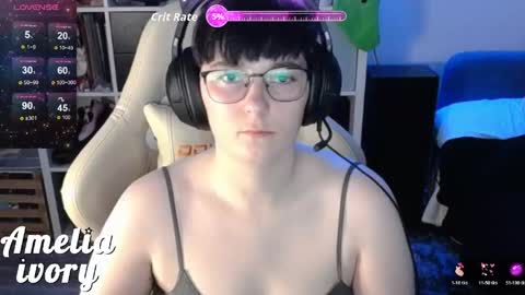 Snapshot of ameliaivory chatting on May 18, 2026, 1:24 am ameliaivory online show from May 18, 2026, 1:24 am