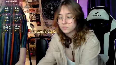 Snapshot of ameliameadd chatting on September 21, 2025, 7:43 am Amelia online show from September 21, 2025, 7:43 am