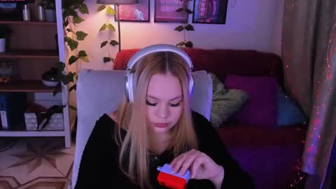 Amelia online show from April 29, 2026, 11:11 pm