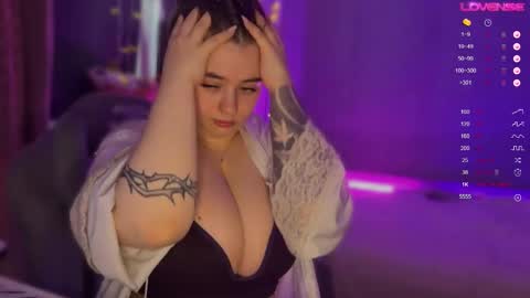 Snapshot of ameliamiless chatting on March 8, 2026, 7:56 am Amelia online show from March 8, 2026, 7:56 am