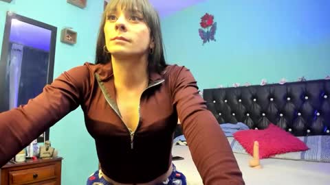 ameliasexdoll online show from February 24, 2026, 2:42 am