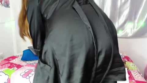 amelie brown online show from February 9, 2025, 7:38 am