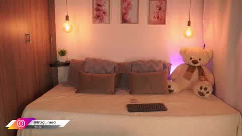    online show from September 27, 2025, 8:58 pm