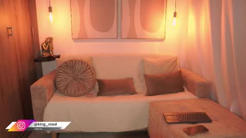    online show from November 20, 2025, 9:14 pm