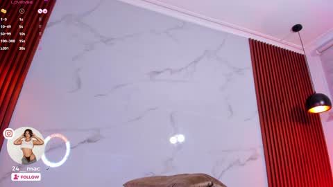 Snapshot of amelie_leigh chatting on December 20, 2024, 7:55 am Alejandra online show from December 20, 2024, 7:55 am