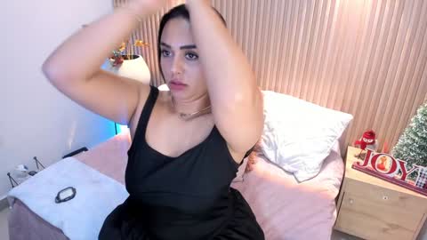 Snapshot of amelie_x chatting on January 7, 2025, 5:31 pm Amelie online show from January 7, 2025, 5:31 pm