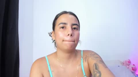 Snapshot of amelieburns18 chatting on March 4, 2025, 4:27 am Amelie online show from March 4, 2025, 4:27 am