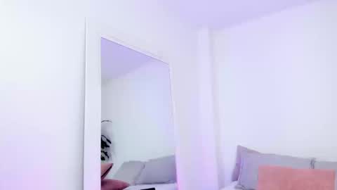 Snapshot of amelieburns18 chatting on September 19, 2025, 9:48 pm Amelie online show from September 19, 2025, 9:48 pm