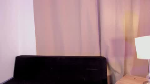 Amelia online show from February 27, 2026, 8:42 pm