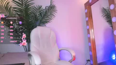 Amelie online show from March 10, 2025, 7:42 am