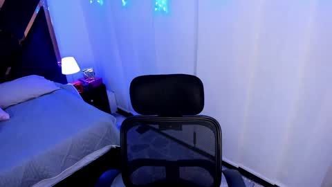 Snapshot of ameliie_saenz chatting on December 18, 2024, 8:03 pm Ameli online show from December 18, 2024, 8:03 pm