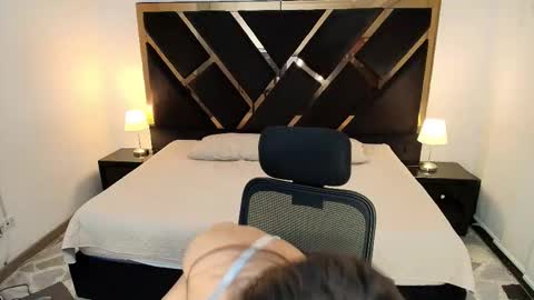 Snapshot of ameliie_saenz chatting on September 9, 2025, 7:46 pm Ameli online show from September 9, 2025, 7:46 pm