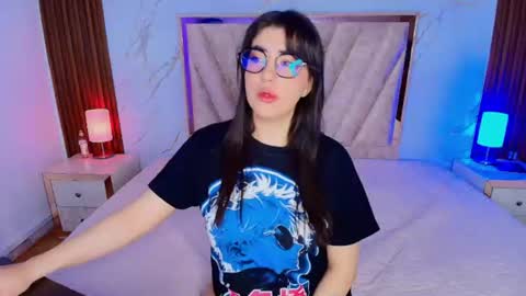 Snapshot of ameliie_saenz chatting on July 9, 2026, 12:20 pm Ameli online show from July 9, 2026, 12:20 pm