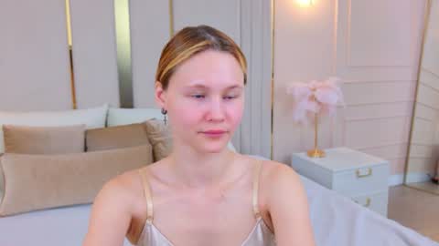 AmeliRoyse online show from June 15, 2026, 5:26 pm