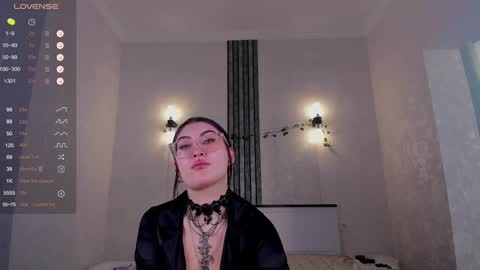 Aylin  online show from February 1, 2025, 7:05 am