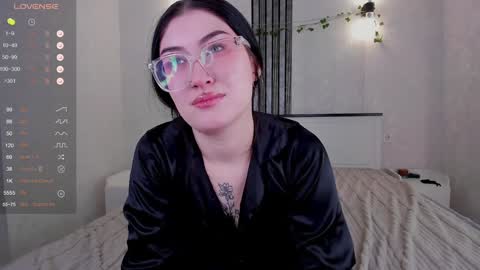 Aylin  online show from February 5, 2025, 5:09 am