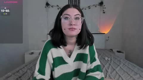 Aylin  online show from February 27, 2025, 8:06 am