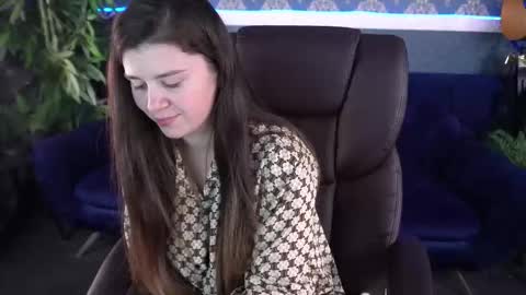 amellymillyy online show from October 28, 2025, 3:25 pm