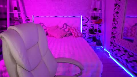 Alina online show from April 28, 2026, 2:55 pm