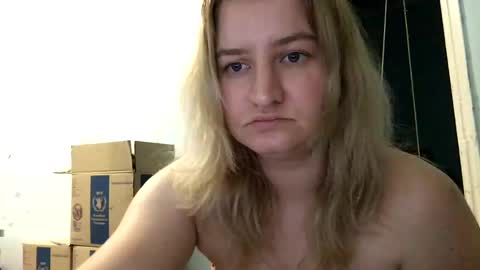 amely12 online show from January 4, 2025, 4:22 pm