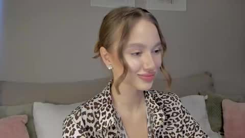 Snapshot of amelydoll18 chatting on October 2, 2025, 4:30 am Stefa online show from October 2, 2025, 4:30 am