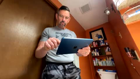 Snapshot of american_ron chatting on February 15, 2026, 9:00 pm american_ron online show from February 15, 2026, 9:00 pm