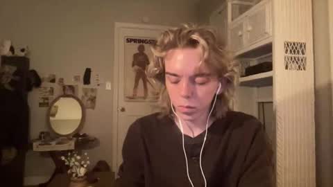 Snapshot of americanclown chatting on May 4, 2026, 4:41 am americanclown online show from May 4, 2026, 4:41 am