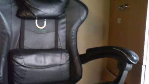 Mari online show from April 26, 2026, 2:31 am
