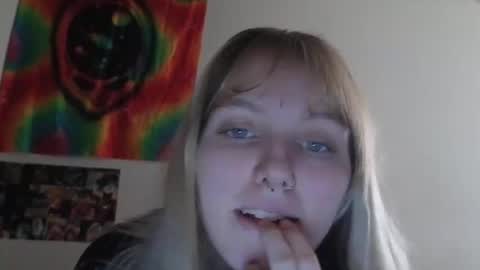 Snapshot of amethystmoon18 chatting on February 26, 2026, 8:08 pm amethystmoon18 online show from February 26, 2026, 8:08 pm
