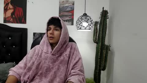 Snapshot of amethystshadow chatting on May 21, 2026, 3:24 am amethystshadow online show from May 21, 2026, 3:24 am