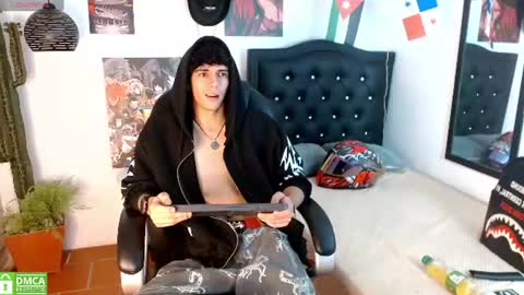 Snapshot of amethystshadow chatting on July 23, 2026, 4:21 am amethystshadow online show from July 23, 2026, 4:21 am