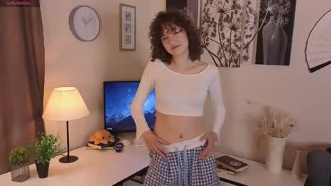 Alivia online show from May 28, 2026, 10:01 am