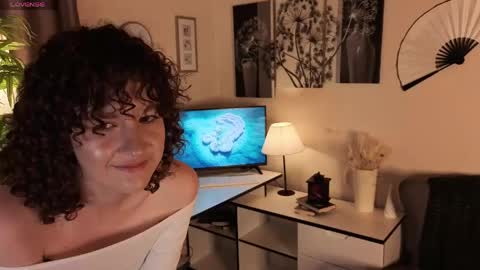Alivia online show from May 31, 2026, 6:09 pm