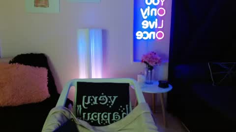 ami_smith online show from July 15, 2026, 9:09 pm