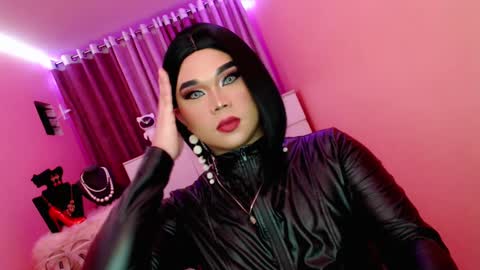 Snapshot of amiadoll chatting on February 5, 2025, 2:26 pm Queen Mireska online show from February 5, 2025, 2:26 pm