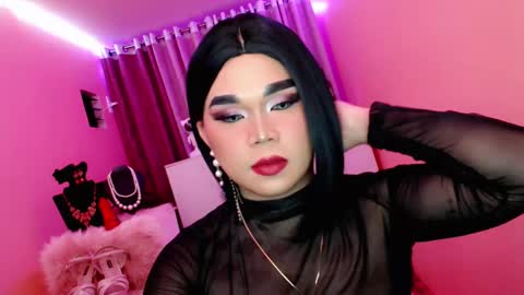 Snapshot of amiadoll chatting on February 13, 2025, 6:38 pm Queen Mireska online show from February 13, 2025, 6:38 pm