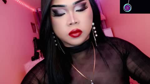 Snapshot of amiadoll chatting on November 20, 2025, 3:34 pm Queen Mireska online show from November 20, 2025, 3:34 pm