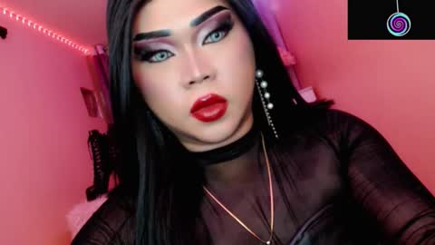 Snapshot of amiadoll chatting on November 24, 2025, 6:07 pm Queen Mireska online show from November 24, 2025, 6:07 pm